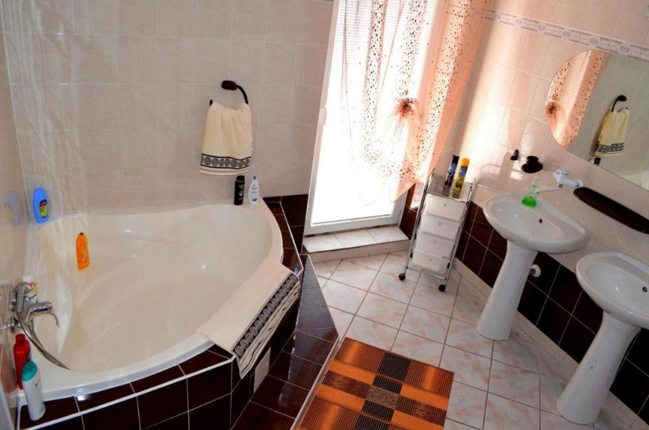 Chalupa Riviera A Apartmany Riviera - Liptov Besenova 루좀베로크 외부 사진